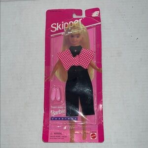 1995 Skipper Fashions # 68028-92